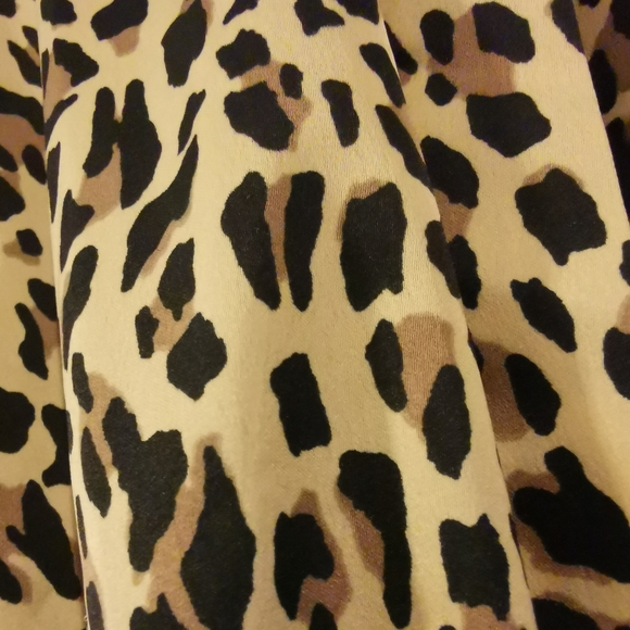 🆕 Forever21 Sleepwear Silky Short Sleeve Cover-up - Picture 5 of 11